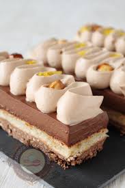 Entremets Chocola The Bergamote Et Gianduja Surprises Et Gourmandises Patisserie Cremeux Chocolat Gateaux Et Desserts
