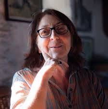 Amparo Villar's Instagram, Twitter & Facebook