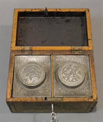 This intact tea caddy with similar form and decoration still. Lot Chinese Export Gilt Decorated Black Lacquer And Pewter Lined Tea Caddy Lacquer As Is