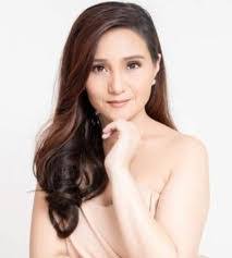 Christopher Roxas's Instagram, Twitter & Facebook