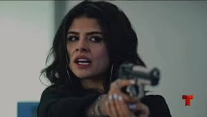 Sin senos sí hay paraíso: El Titi y sus escenas