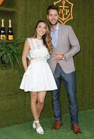 The Young And The Restless Justin Hartley And Chrishell Stause Are Engaged See Her Gorg Engagement Ring Justin Hartley Justin Hartley Wife Wedding Guest Men