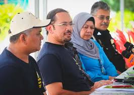 Berikut adalah rakaman sidang media oleh ketua pengarah jabatan imigresen malaysia, datuk seri mustafar ali. Sidang Media Bersama Dato Sri Hj Mustafar Hj Ali Ketua Pengarah Jabatan Imigresen Malaysia Di Depot Imigresen Klia Sepang Selangor Pada 14 September 2016