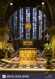 Was nannten die menschen in deutschland sehr lange „die stunde null? Aachen Deutschland Juni 27 2010 Goldene Altar Pala D Oro Und Karls Des Grossen Schrein In Glas Kapelle Des Aachener Doms Der Dom Wurde Von Em Gebaut Stockfotografie Alamy