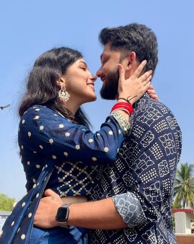 Indian bride rediscovering intimacy with her husband — Mohini Itr