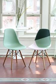 Learn How To Spray Paint Plastic The Right Way Painting Plastic Furniture Painting Plastic Chairs Spray Paint Plastic