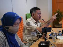 Kemendikbud keluarkan aturan bersekolah di masa pandemi. Kemendikbud Sesalkan Siswi Nonmuslim Diminta Kenakan Hijab Republika Online