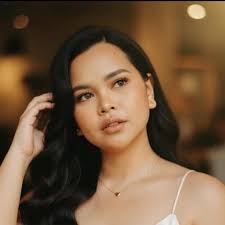 Love getting 5-Star Reviews! #5stars #realtor #forthepeople #thinkinpinkham  #remax #premier #properties Louisville Homes