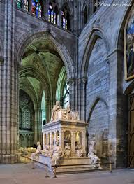 Basilique Saint Denis La Necropole Des Rois De France Paris Architecture Paris France Saint Denis