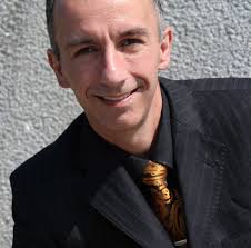 Don't you all find the AI workers to be very annoing? I mean... finish one  row, stop and lift the implement, then drive a bit forward, then drive a  bit backwards, then