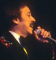 Ángel Santos Colón Vega “Santitos Colón” (Nacido en Sabana Grande, Puerto  Rico el 1ero de Noviembre del año 1922). Bravo y exquisito Sonero que se  inicia con la “Orquesta de Frank Madera”, “