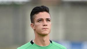 Raspadori joined the youth academy of sassuolo in 2009. Giacomo Raspadori Il Sassuolo Scopre Il Suo Di Natale Tuttomercatoweb Com