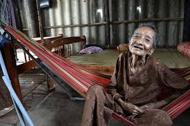 A mulher considerada oficialmente a mais velha do um mundo é a italiana emma morano, que tem hoje 118 anos. Mulher Mais Velha Do Mundo Nunca Bebeu Mas E Viciada Em Doces Cidadeverde Com