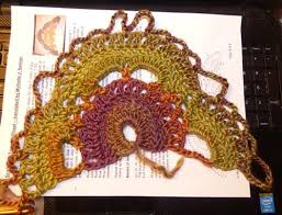 Scalloped Triangle Shawl Crochet Photo Tutorial Virus