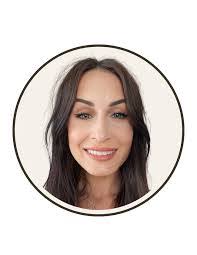 Vera Robertson's Instagram, Twitter & Facebook