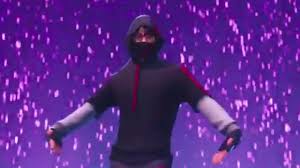 Here's the image and text that samsung tweeted: Iconic Skin Fortnite Wallpapers Wallpaper Cave