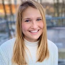 Marissa Carberry's Instagram, Twitter & Facebook