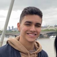 100+ perfiles de «Fishman»