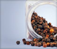 Black pepper is one of the most commonly used spices in the world, black pepper contains potassium, magnesium, iron, vitamin k and vitamin c. Black Pepper May Help Fight Fat