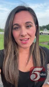 Should a small-town clerk who works three days a week be making a  six-figure salary? That's a question the Town of Hudson is trying to  answer.  https://kstp.com/kstp-news/top-news/questions-raised-over-6-figure-salary-of-hudson-township-clerk/