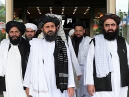 قيادي أفغاني طالباني, لم تمنعه حداثة سنه من الجهاد ضد القوات السوفياتية في أفغانستان، كان أحد أربعة رجال أسسوا طالبان، أشرف على تدريب وتموين الحركة بعد الإطاحة بحكمها 2001، اعتقل في باكستان بعد قرابة عقد من سقوط حكم طالبان ثم أفرج عنه بعد ذلك. ÙˆÙØ¯ Ø³ÙŠØ§Ø³ÙŠ Ù…Ù† Ø­Ø±ÙƒØ© Ø·Ø§Ù„Ø¨Ø§Ù† Ø§Ù„Ø£ÙØºØ§Ù†ÙŠØ© ÙŠØµÙ„ Ø¥Ù„Ù‰ Ø·Ù‡Ø±Ø§Ù† Ø¨Ø¯Ø¹ÙˆØ© Ù…Ù† ÙˆØ²Ø§Ø±Ø© Ø§Ù„Ø®Ø§Ø±Ø¬ÙŠØ© Ø§Ù„Ø¥ÙŠØ±Ø§Ù†ÙŠØ© Ø§ÛŒØ±Ø§Ù† Ø§ÛŒÙ†ØªØ±Ù†Ø´Ù†Ø§Ù„