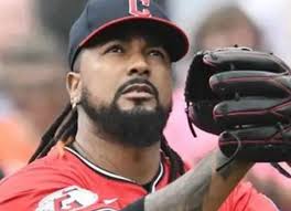 A truly horrifying article in the UT today about the abuse that our Padres,  and really professional athletes as a whole, take online. I hope this link  works (I'm a subscriber so