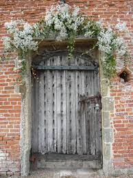 Spriggs Florist A Splash Of Yellow For Friday S Wedding Church Flowers Church Wedding Flowers Church Wedding Decorations
