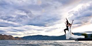 The clip is thought to have been filmed in beirut, lebanon, and shows the couple jumping into the water. Bride Ca Revive The Wedding Dress