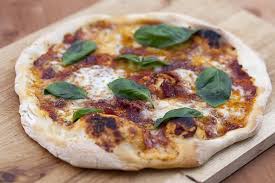 La grana fine e lo spiccato colore giallo la rendono il prodotto ideale per panature croccanti e dorate, per la produzione. Pizza Margherita Das Pizza Grundrezept Mediterran Kochen