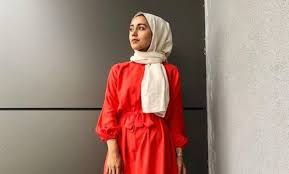 Orange ama birunya aja yg d campur. 10 Gambar Baju Orange Cocok Dengan Jilbab Warna Apa Jejakpiknik Com