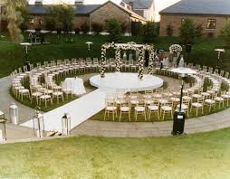My Dream Outdoor Setup There S A Place In Hawthorne Park Perfect For This Wedding Ceremony Seating Outdoor Wedding Ceremony Seating