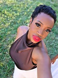 You'd think we learned our lesson! 🤣🤣 but here's A photoshoot success  story #holidayphotoshoot #familyphotoshoot #christmasphotos #momlife