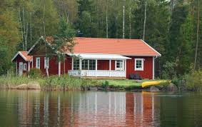 Auf www.hauskaufenschweden.de können sie sich für ihr neues schwedisches traumhaus in der region ihrer wahl entscheiden. Schones Holzhaus Direkt Am See In Schweden Sauber Modern Und Gepflegt Mit Guter Ausstattung Und Eigenem Seezugang Steg Und Ruderboot Ferienhauser Ferienwohnungen In Schweden 2021