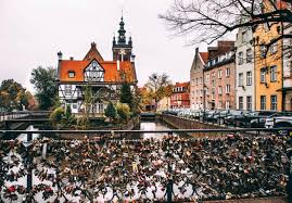 With a population of 470,907, gdańsk is the capital and largest city of the pomeranian voivodeship and the most prominent city in the vicinity of. The Top 10 Things To Do In Gdansk Poland