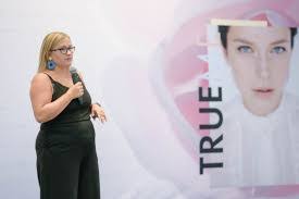 Barbara Zontek's Instagram, Twitter & Facebook