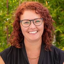 Dear reader, I'm moving to Austin. I'm feeling the spirit of springtime new  beginnings, and can't wait to see what Texas has in store. If you are a  writer, editor, agent, or