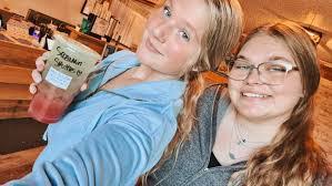 Tia Tilley's Instagram, Twitter & Facebook