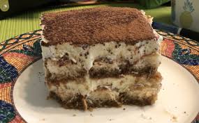Vezi retetele de tiramisu fara ou sau fara cafea, tiramisu cu fructe, dar si varianta extrem de eleganta, perfecta pentru petreceri: Tiramisu FinÄ Pentru Copii FÄrÄ Alcool Sau OuÄ Crude