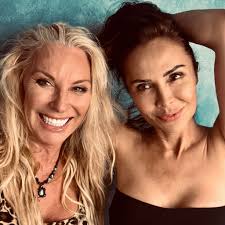 🕟 4:30am and we've been down at Bournemouth beach this morning with BCP  Council Leader, Cllr Millie Earl, and our incredible Seafront Cleansing  team