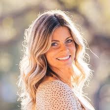 Colleen Christian's Instagram, Twitter & Facebook