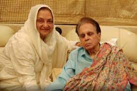 C/o saira banu moves through the life of such a mother and son. Dilip Kumar He S Not Too Well Informs Wife Saira Bano The Live Nagpur