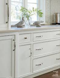 The Right Length Cabinet Pulls For Doors And Drawers Distressed Cabinets Kitchen Drawer Pulls Kitchen Cabinet Hardware