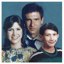 Han Solo Princess Leia And Kylo Ren S Star Wars Family Photo Star Wars Humor Awkward Family Photos Star Wars