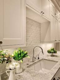 Benjamin Moore White Dove Is A Great Colour For Kitchen Cabinets Trim Doors And Walls Kitchen Backsplash Designs White Kitchen Design Backsplash Designs