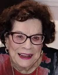 Penelope Bender's Instagram, Twitter & Facebook