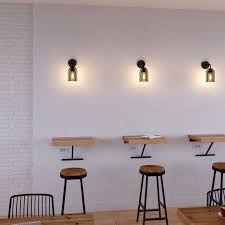 Questo tipo di parete può essere utilizzato sia per illuminare la luce e spegnimento per decorare la casa. Lampada Da Parete In Metallo Con Paralume Nudo In Stile Urban