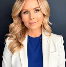 Candice Shearer's Instagram, Twitter & Facebook