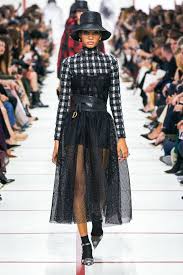 Christian Dior Fall 2019 Ready To Wear Fashion Show Fashion Fashion Week Retro Fashion