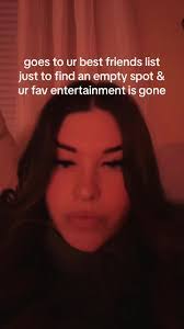 Lauren Stratton's Instagram, Twitter & Facebook