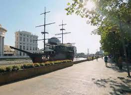 Се́верная македо́ния (северна македониjа), республика северная македония македонская столица была заново отстроена по проектам ведущих архитекторов при. Skope Dostoprimechatelnosti Stolicy Severnoj Makedonii